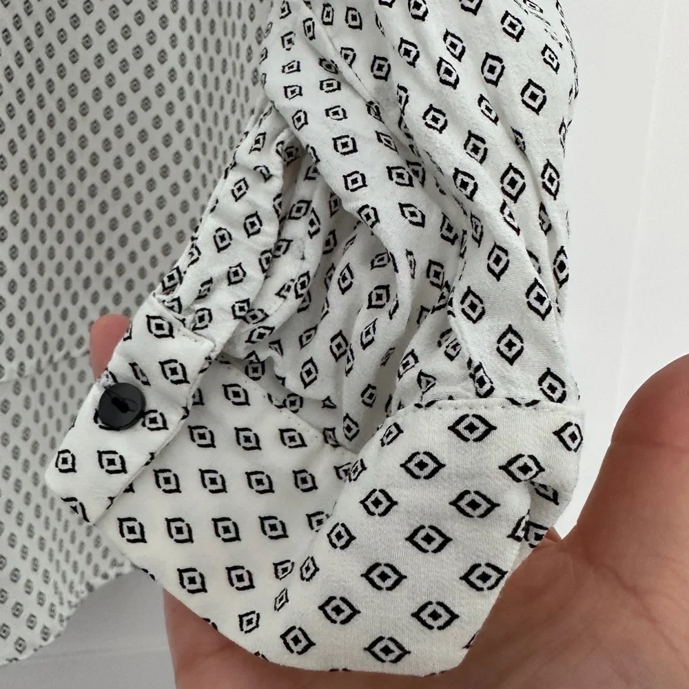 Zara Diamond Pattern  Button-Up Blouse - Picture 2 of 9